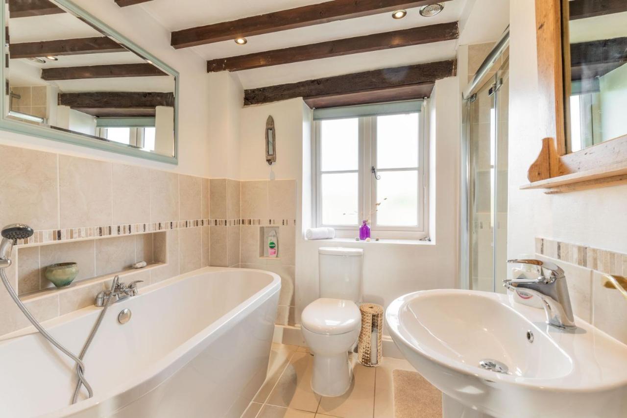 Host & Stay - Woodfalls Barn Burgh and Tuttington Екстериор снимка