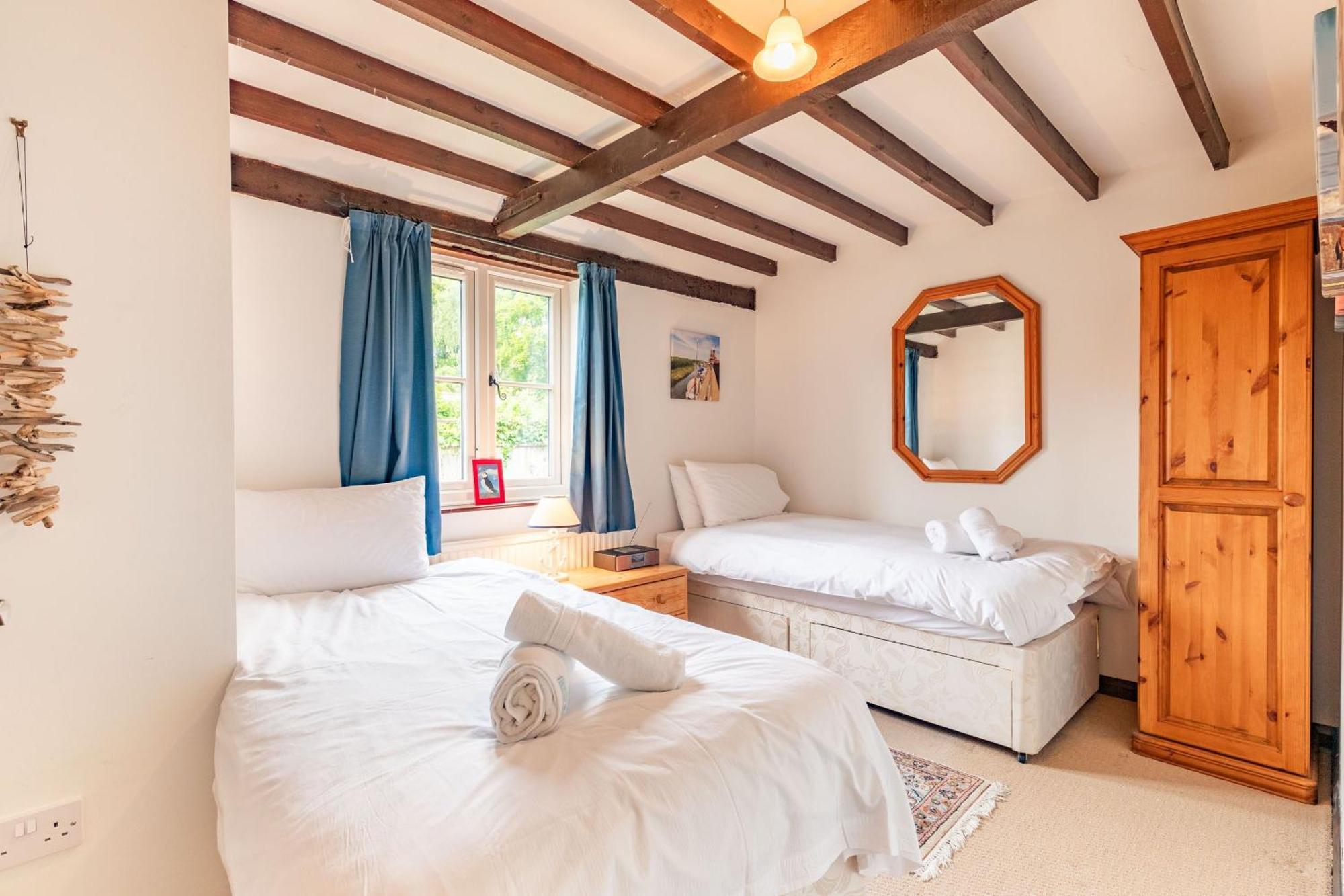 Host & Stay - Woodfalls Barn Burgh and Tuttington Екстериор снимка